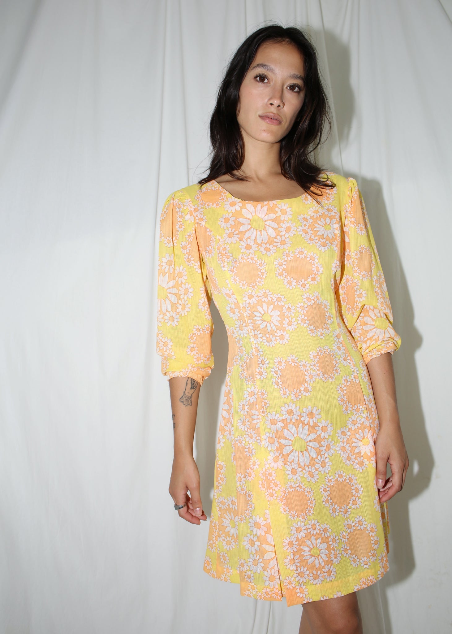 VINTAGE 60's YELLOW FLORAL PUFF SLEEVE DRESS (M)