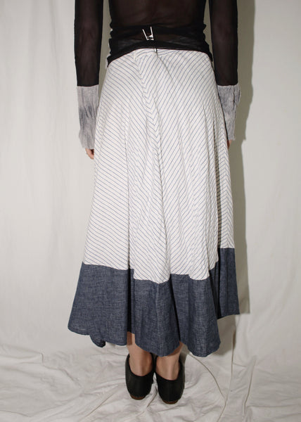 VINTAGE DKNY LINEN WHITE & NAVY CHEVRON ASYMMETRICAL MIDI SKIRT (M)